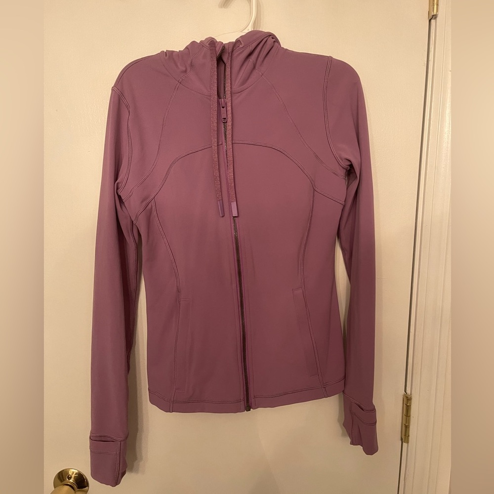 Lulu lemon define jacket with good size 4
